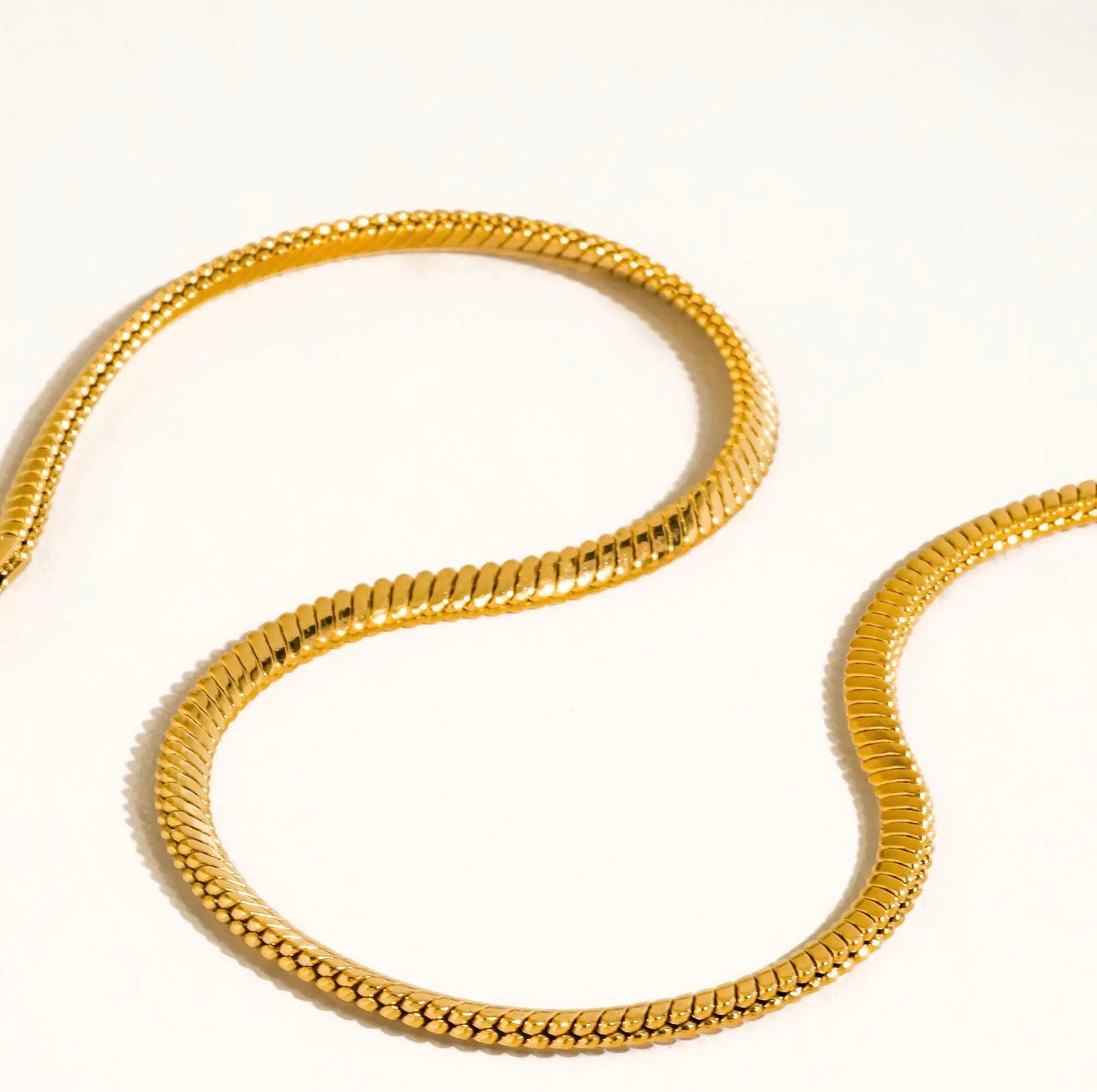 Papillon Snake Chain Necklace