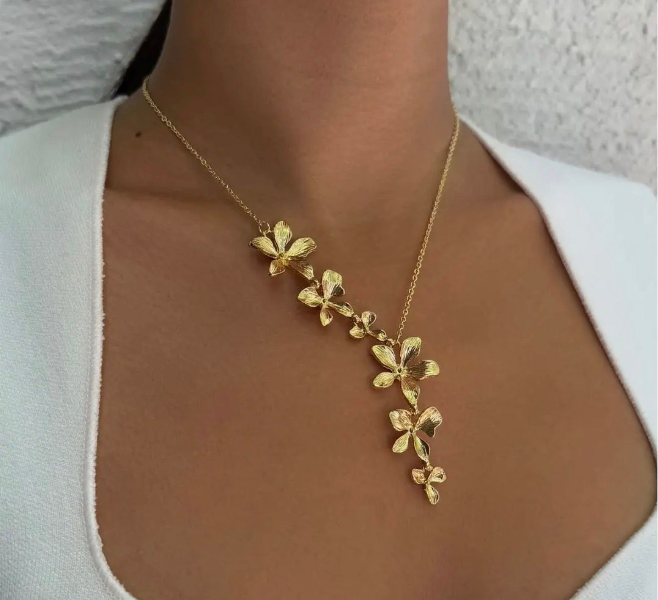 Ginnie Flower Necklace
