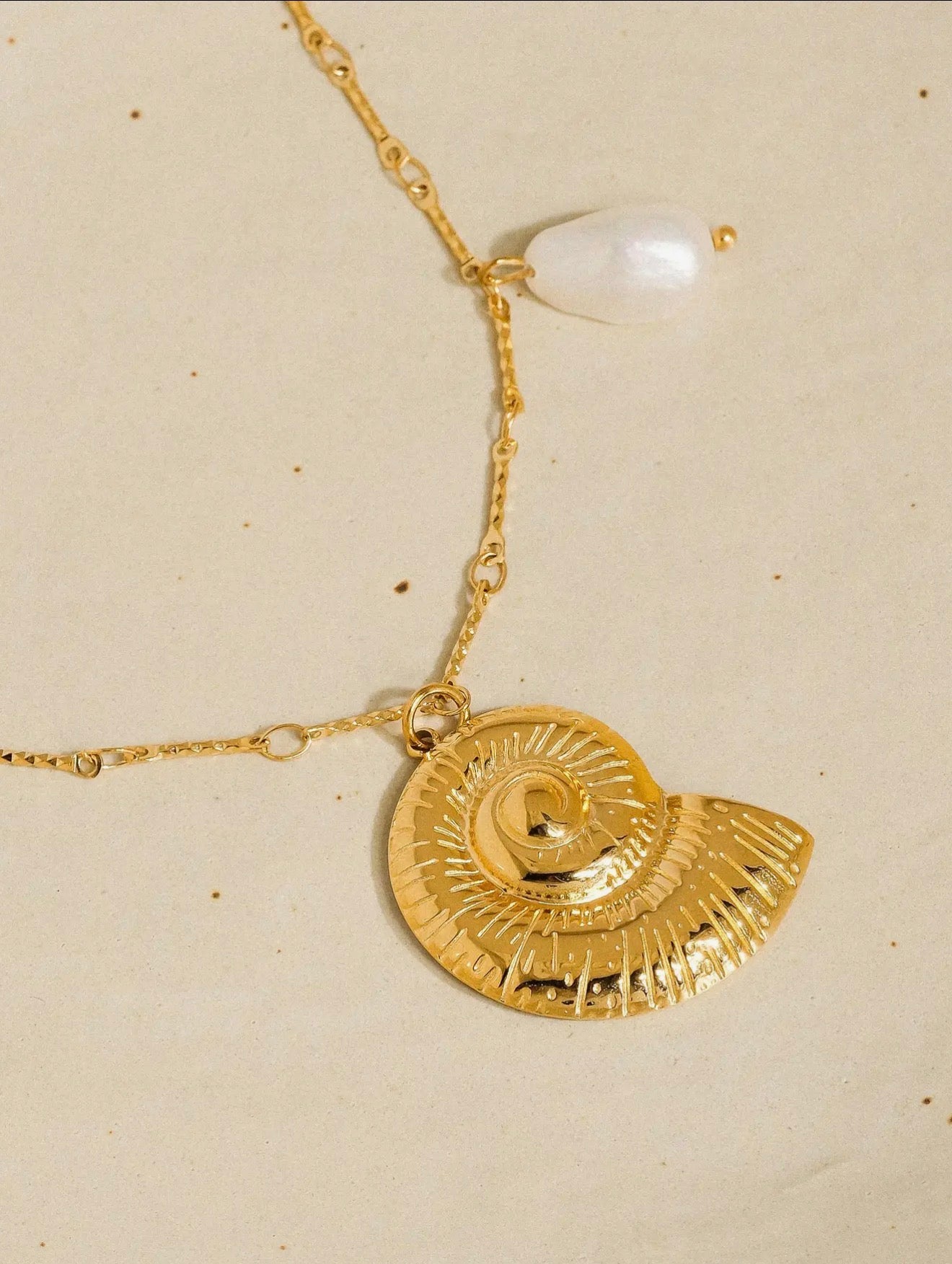Viola Necklace