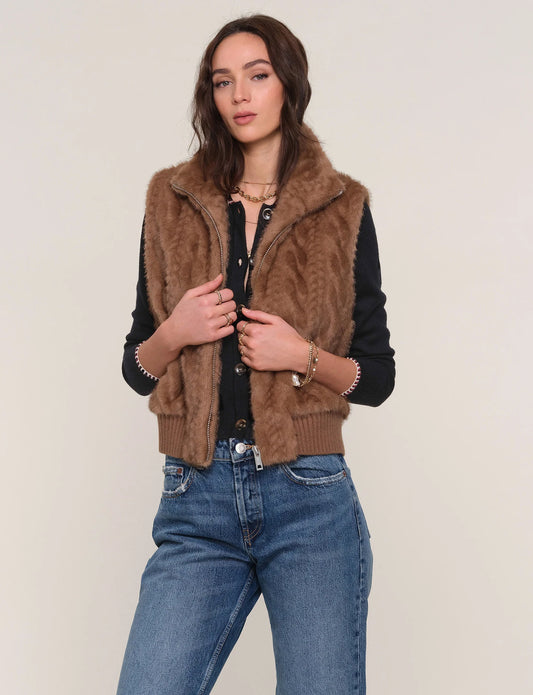 Liana Vest