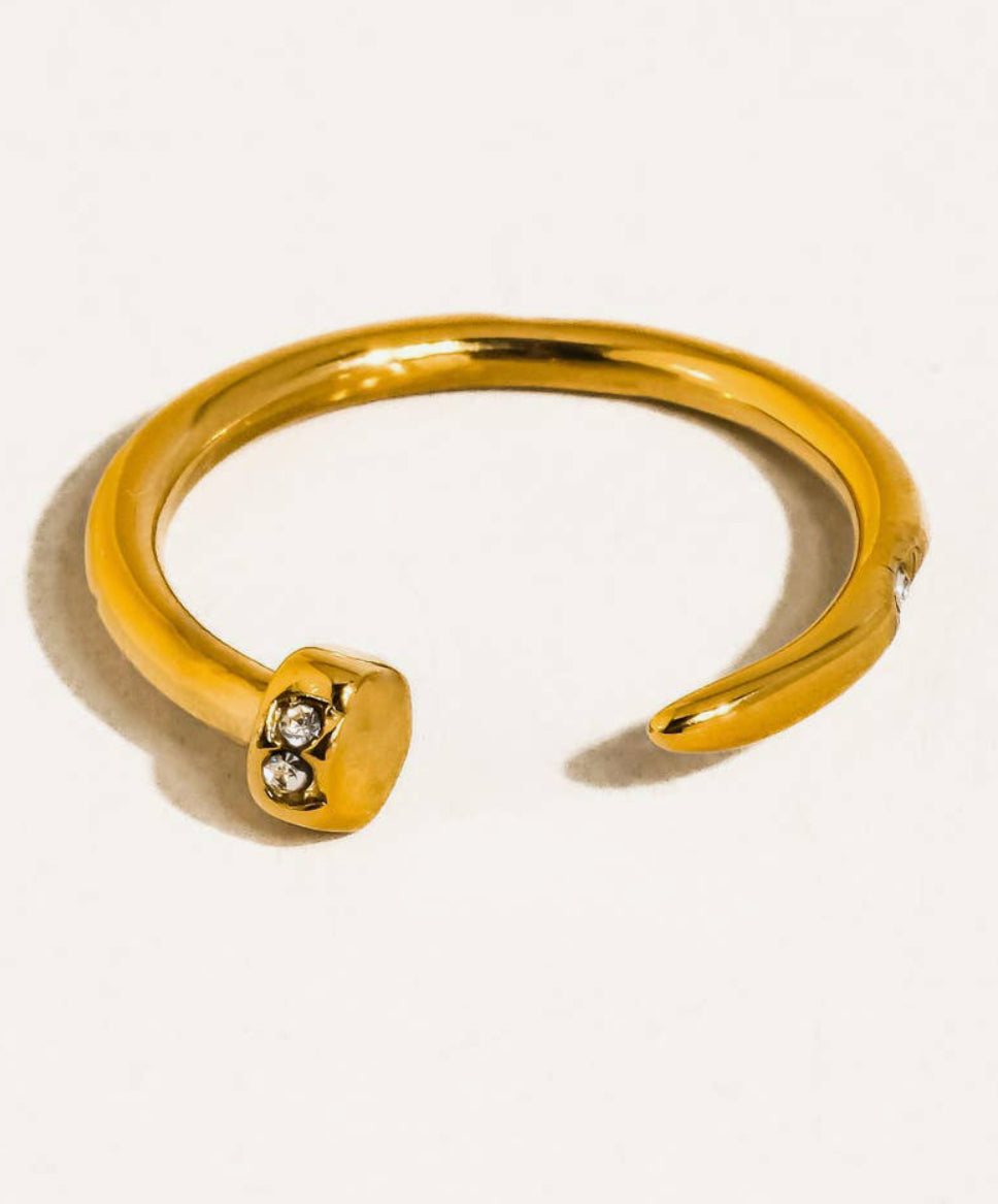 Vexa Nail Ring