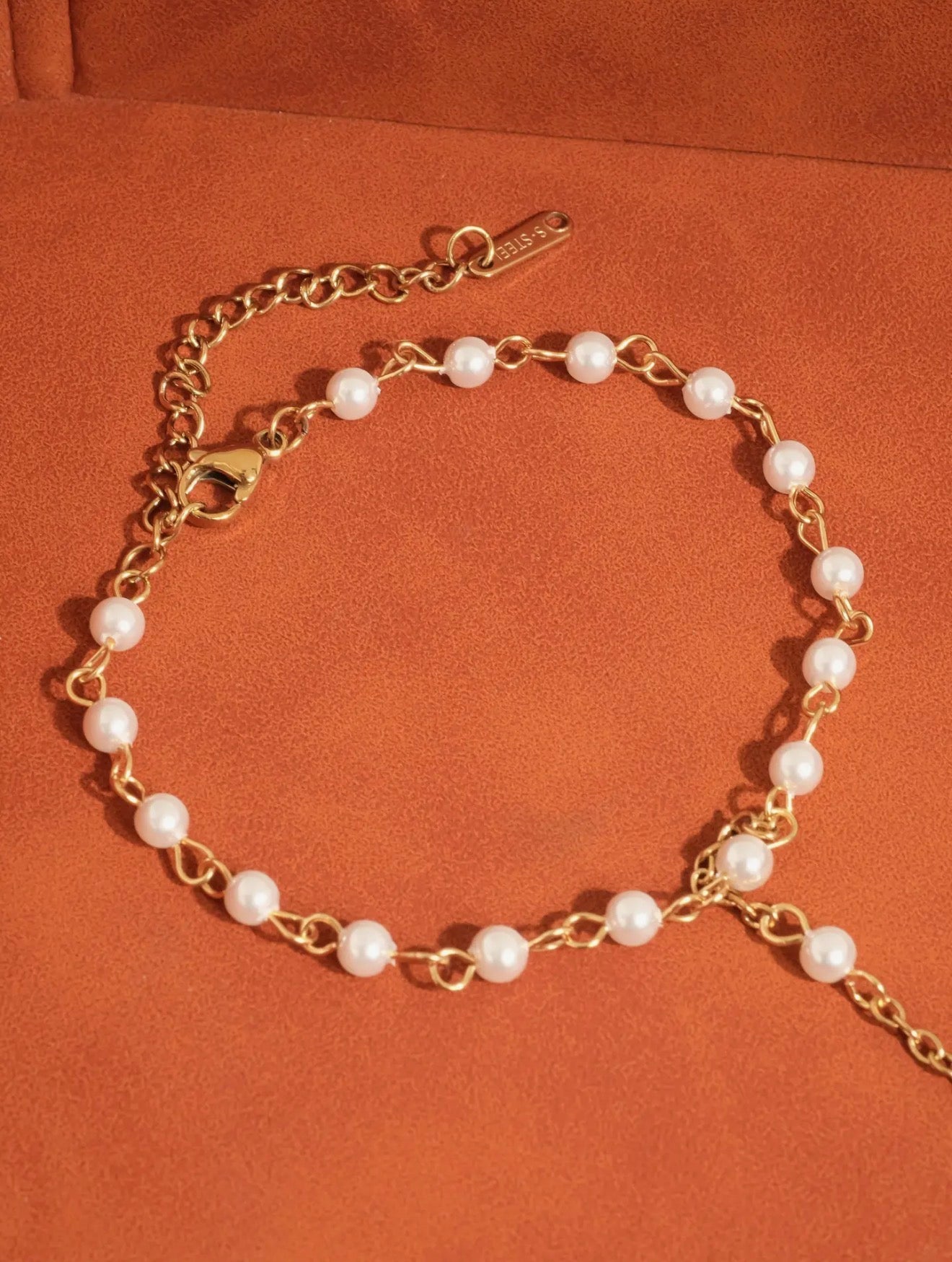 Windsor Hand Chain