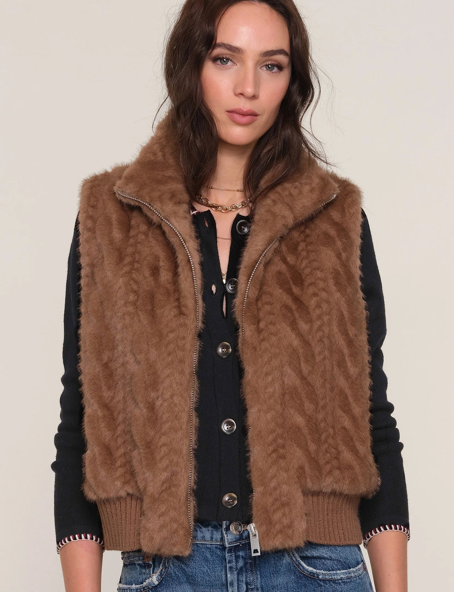 Liana Vest