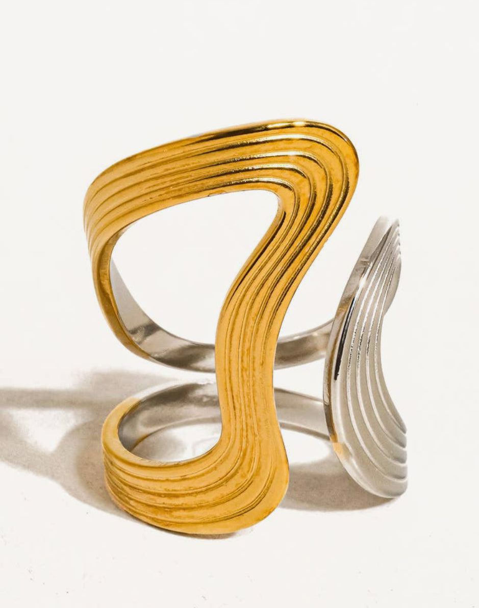 Xena Wavy Ring