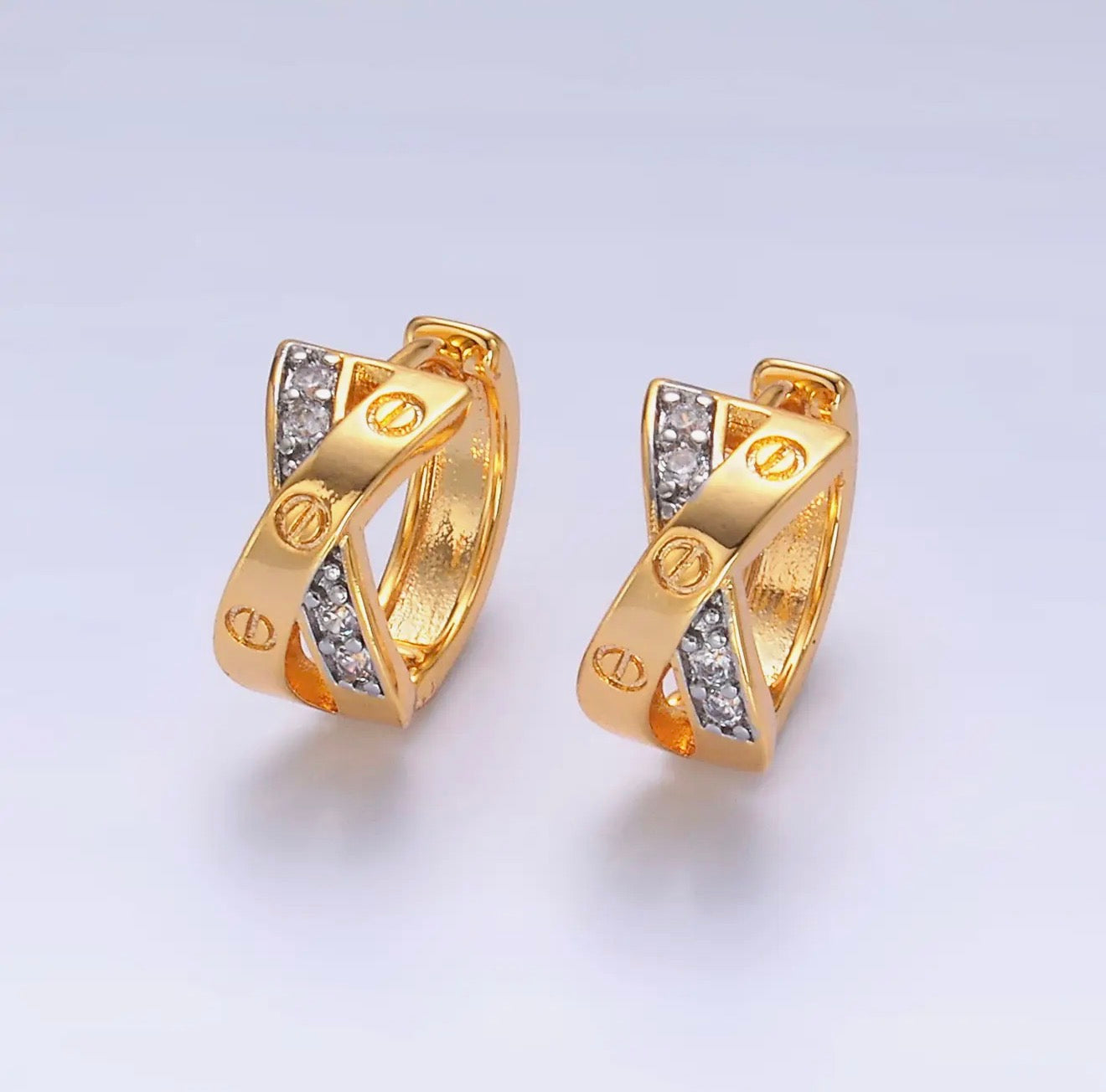 Sutton Two-Toned Huggies