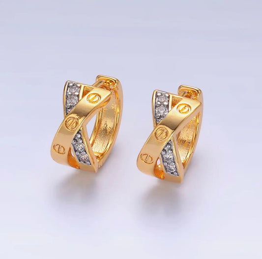 Sutton Two-Toned Huggies