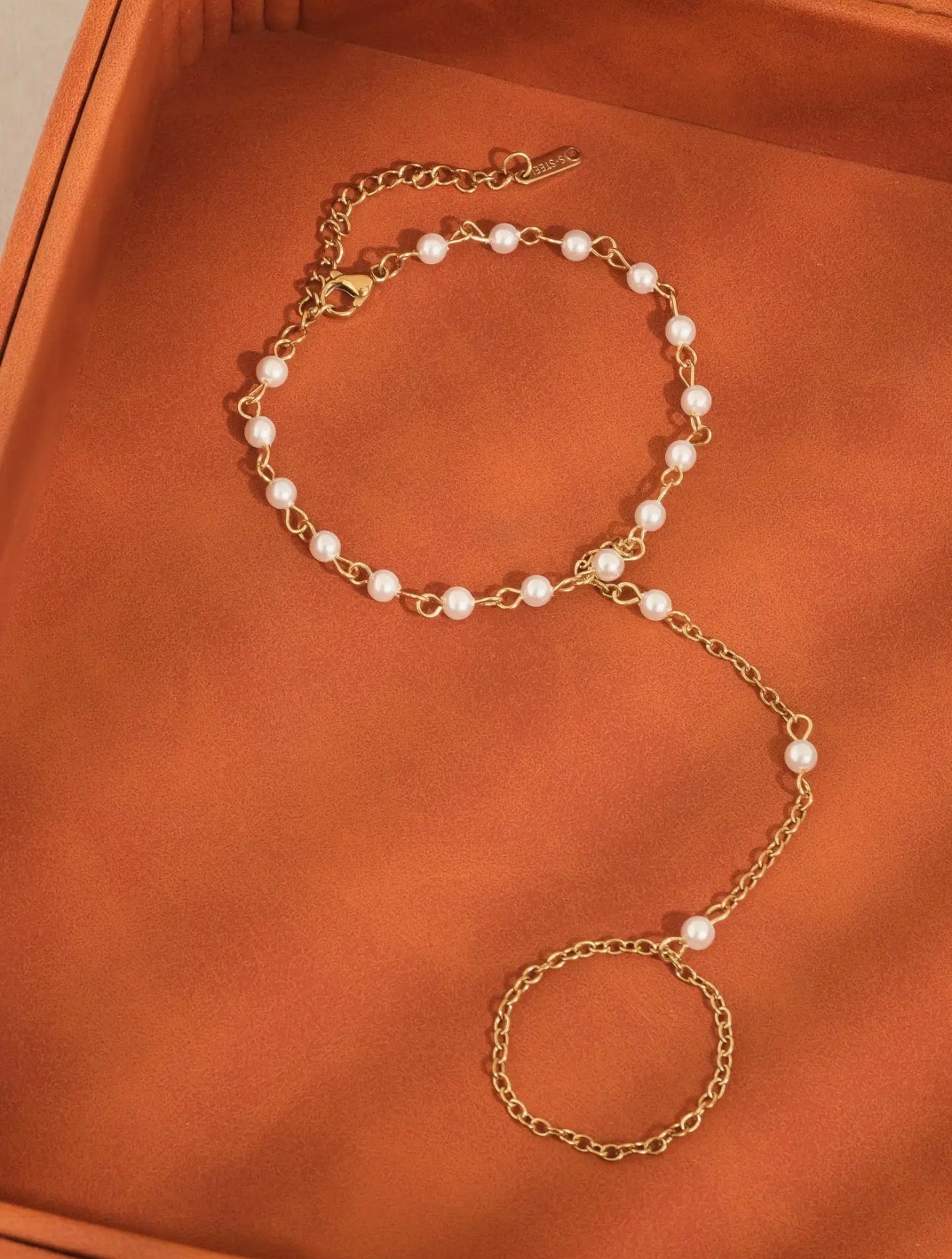 Windsor Hand Chain
