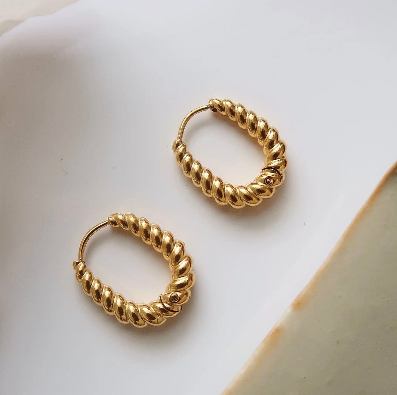 Cere Hoop Earrings