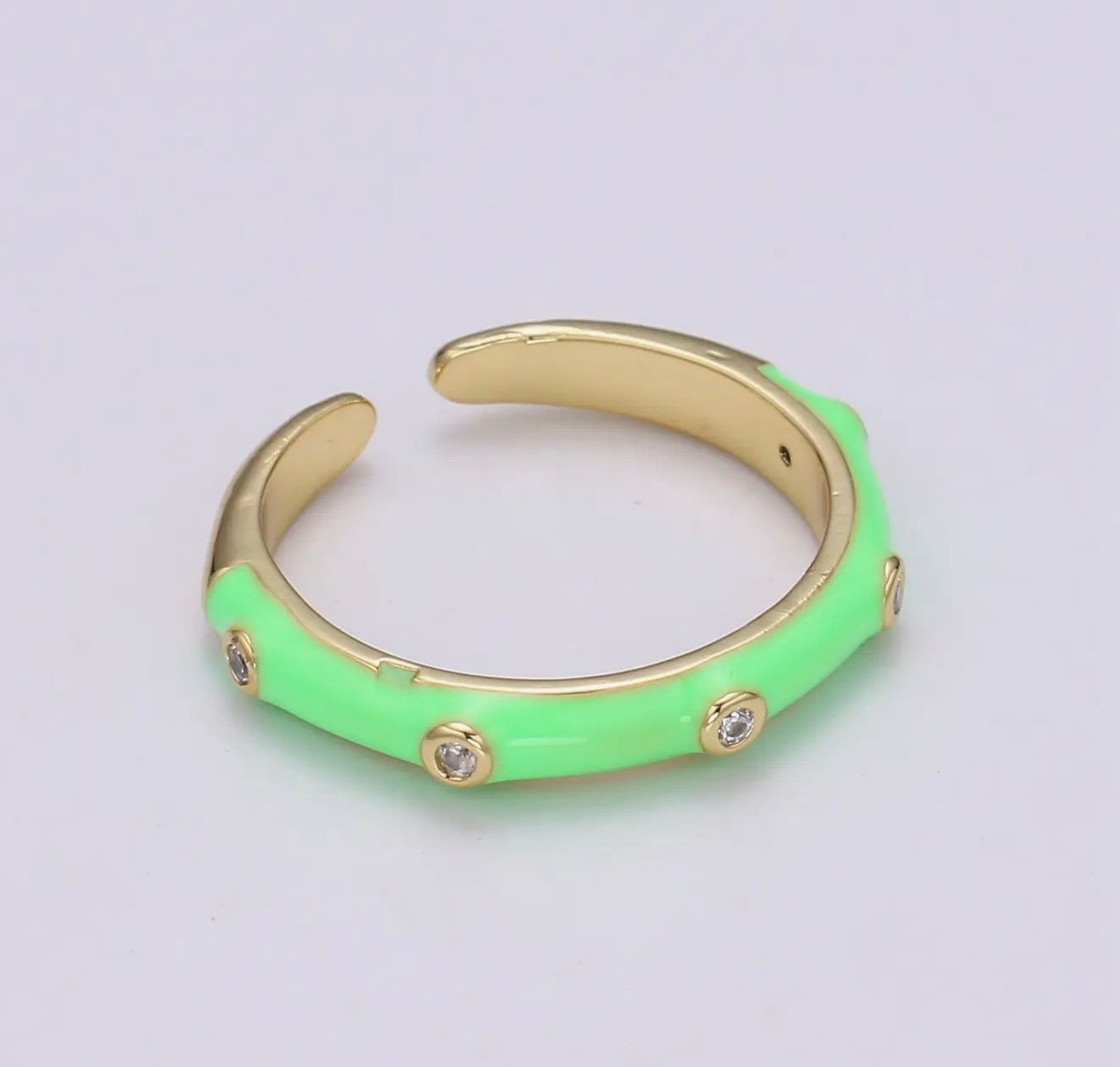 ￼Eliza Band Rainbow Ring