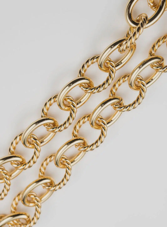 Twisted Chain Link