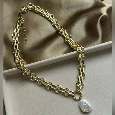 Ovo Pearl Chain Link Necklace